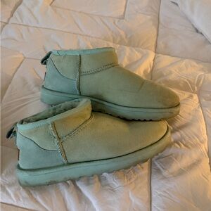 Women’s Mini Ugg Boots